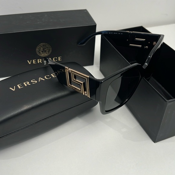 Versace Sunglasses NWT with Box, caring case, cloth - Picture 3 of 11